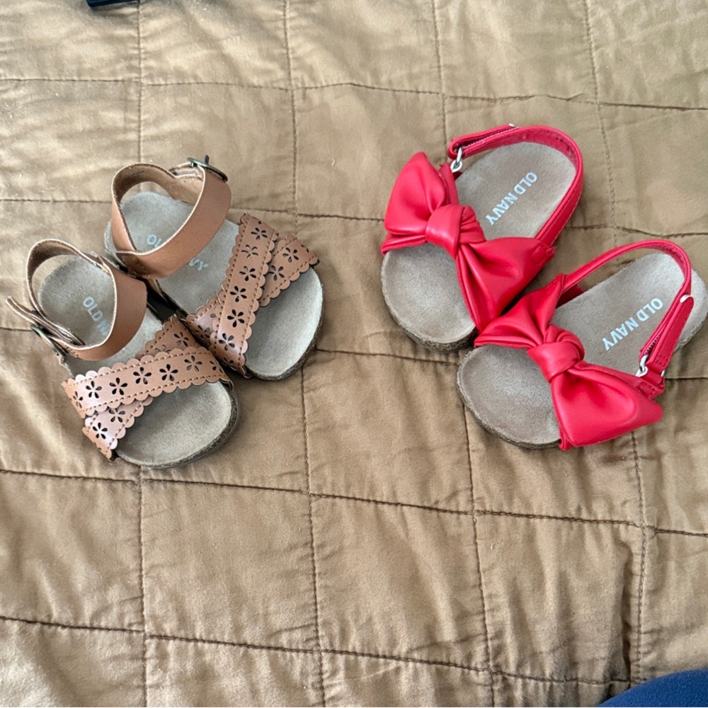 Old Navy Kids Sandals - Tan and Red